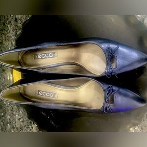 ECCO DRESS HEELS